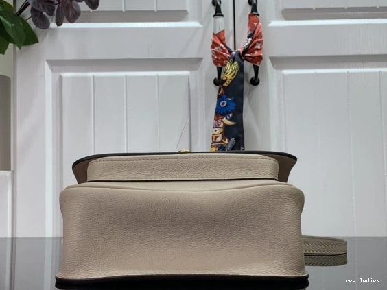 Cheap LOUIS PM LOCKME CHAIN VUITTON 0803